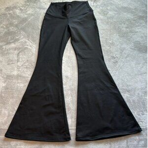 Mika Yoga Bellbottom Leggings